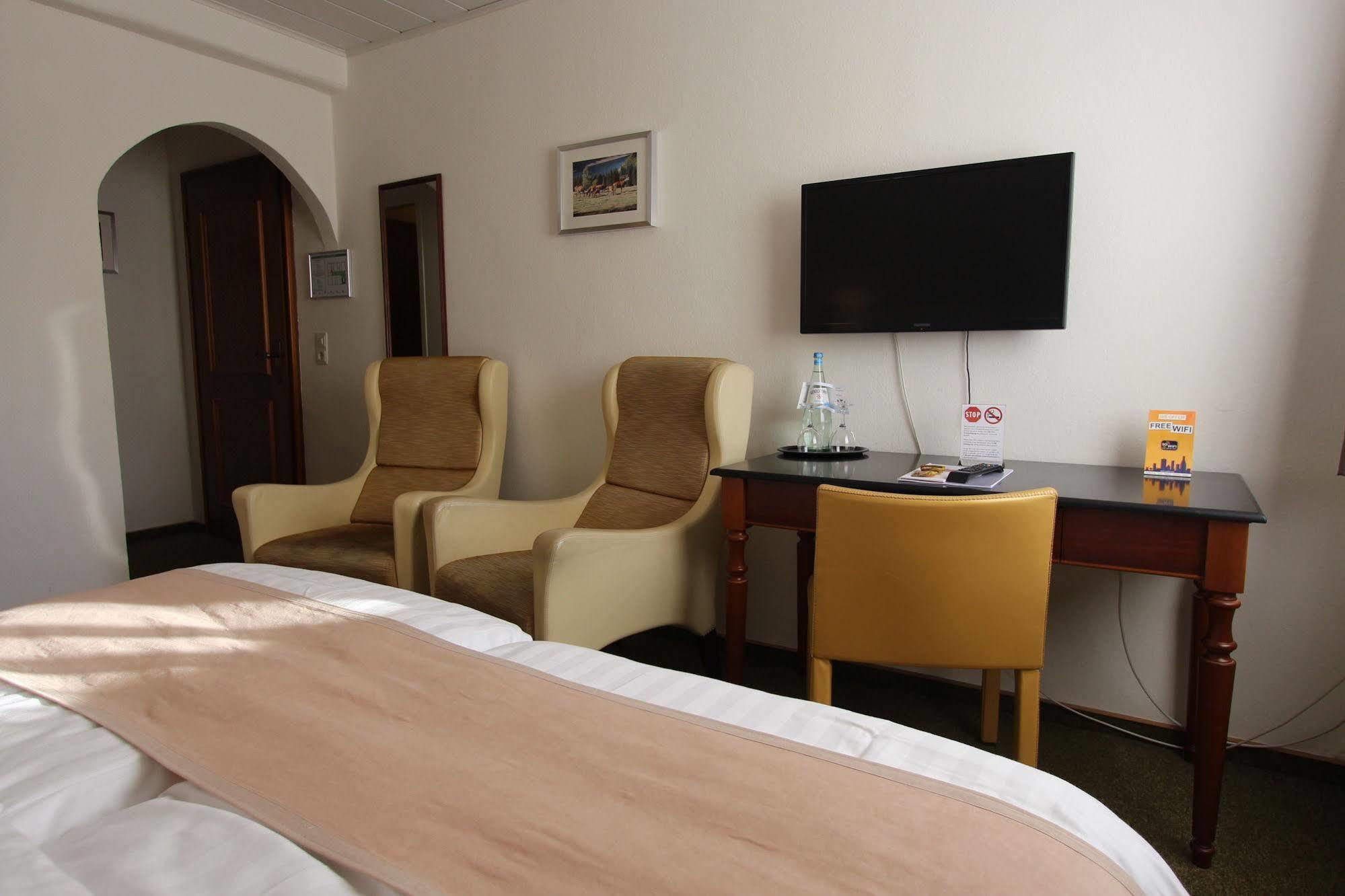 Boutique Hotel Restaurant Hollerather Hof Hellenthal Εξωτερικό φωτογραφία
