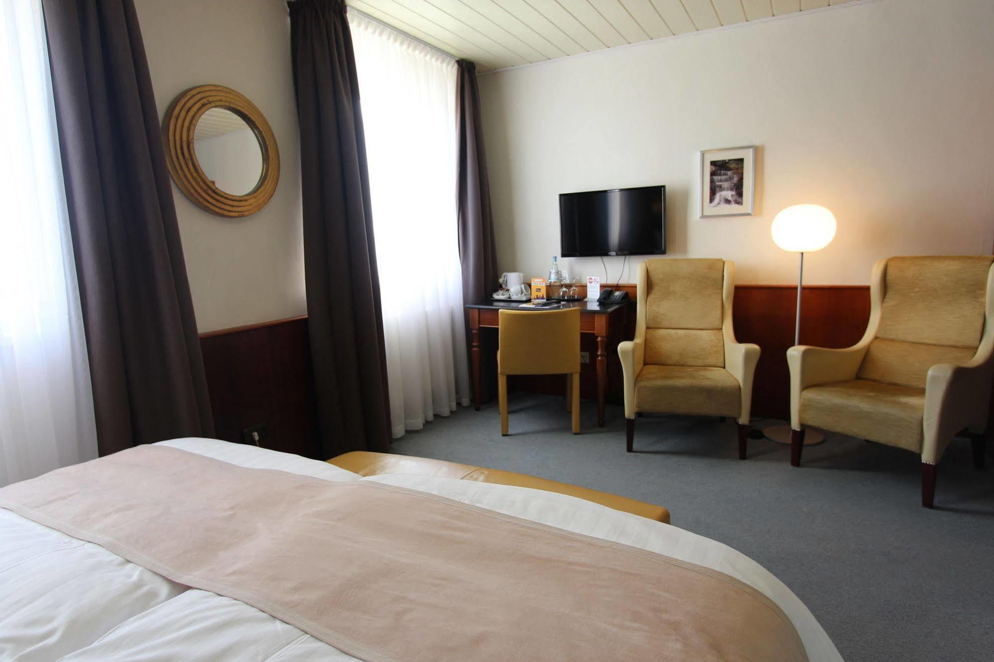 Boutique Hotel Restaurant Hollerather Hof Hellenthal Εξωτερικό φωτογραφία